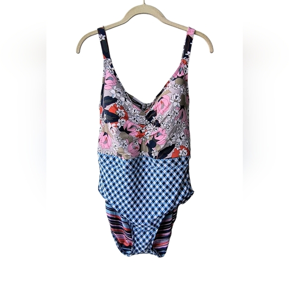 Social Angel Women's Plus One Piece Swimsuit with Floral and Gingham Pattern, 2X - Picture 8 of 8
